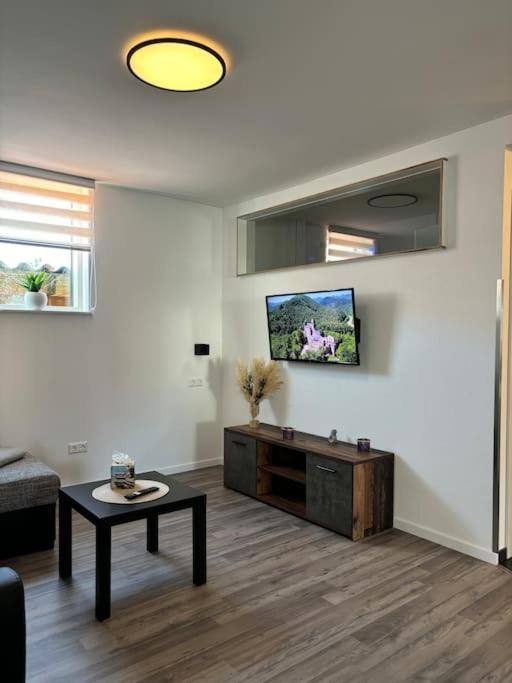 Ferienwohnung In Der Suedpfalz Zeiskam Bagian luar foto